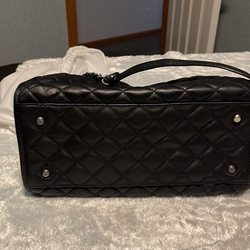Michael Kors Black lambskin leather shoulder bag with rhodium chrome hardware - Picture 5 of 8